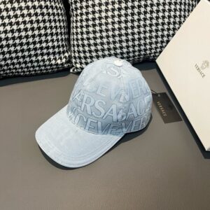 【AT2207】爆発的な販売！VERSACE（ヴェルサーチ）の新しいベースボールキャップ、専用の包装布製袋付き、カウンター布地+上質な牛革、調整可能なパッチ付き、4色が大ヒット中。