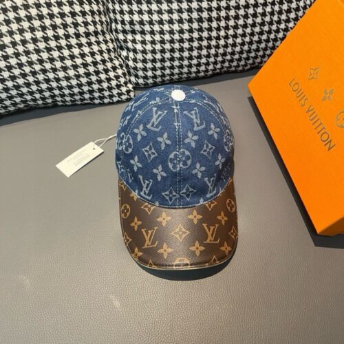 【AT2211】LV (Louis Vuitton) ボックスと布袋が付いたLV(ルイ・ヴィトン)の新しいベースボールキャップ、オールドフラワーのパッチワーク、デニム生地+専門店のオールドフラワーレザー、細かい仕事が完璧で、品質は最高です。基本的なヘッドサイズは56で、パッチは調整可能です。