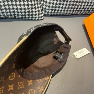 【AT2212】LV (Louis Vuitton) 盒子に入った布袋とLV（ルイ・ヴィトン）の新しい野球帽、モノグラム柄、デニム生地+専門店のモノグラム革、細かい仕上げ、素晴らしい品質、基本的なヘッドサイズ56、ベルクロで調整可能。
