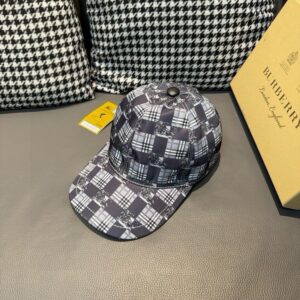 【AT2217】Burberry バーバリーの野球帽、チェック柄、シルク生地+上質な牛革、軽量で通気性があります！実物撮影、男女兼用。