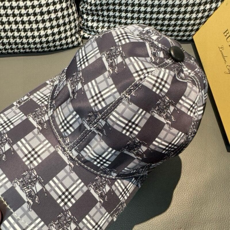【AT2217】Burberry バーバリーの野球帽、チェック柄、シルク生地+上質な牛革、軽量で通気性があります！実物撮影、男女兼用。