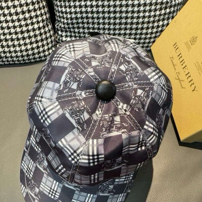【AT2217】Burberry バーバリーの野球帽、チェック柄、シルク生地+上質な牛革、軽量で通気性があります！実物撮影、男女兼用。