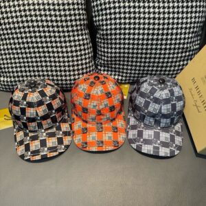 【AT2217】Burberry バーバリーの野球帽、チェック柄、シルク生地+上質な牛革、軽量で通気性があります！実物撮影、男女兼用。