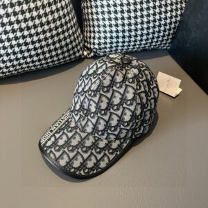 【AT2219】ボックス包装入りの布袋、Diorの新しい野球帽、Diorのモノグラム柄、ヴィンテージ風味たっぷり、キャンバス生地+上質な牛革、純綿裏地、軽やかで通気性抜群！品質は最高で、基本的なヘッドサイズは56ですが、パッチを調節できます。
