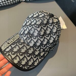 【AT2219】ボックス包装入りの布袋、Diorの新しい野球帽、Diorのモノグラム柄、ヴィンテージ風味たっぷり、キャンバス生地+上質な牛革、純綿裏地、軽やかで通気性抜群！品質は最高で、基本的なヘッドサイズは56ですが、パッチを調節できます。