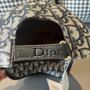 【AT2219】ボックス包装入りの布袋、Diorの新しい野球帽、Diorのモノグラム柄、ヴィンテージ風味たっぷり、キャンバス生地+上質な牛革、純綿裏地、軽やかで通気性抜群！品質は最高で、基本的なヘッドサイズは56ですが、パッチを調節できます。