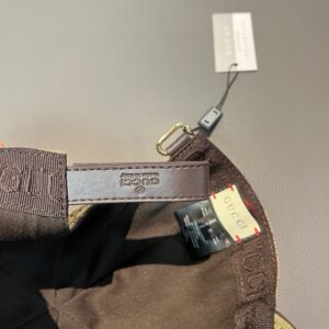 【AT2220】爆買いのオールカラー入荷 NY&Gucci コラボモデルのベースボールキャップ、最新モデルが専門店で買えます。NY 刺繍入り、通気性のある帆布素材+上質な牛革、細部まで完璧な仕上がり。独自の実物撮影、男女問わずにお使いいただけます。専用ボックスと袋が付属し、専門店のセカンドライン四色をご用意しています！