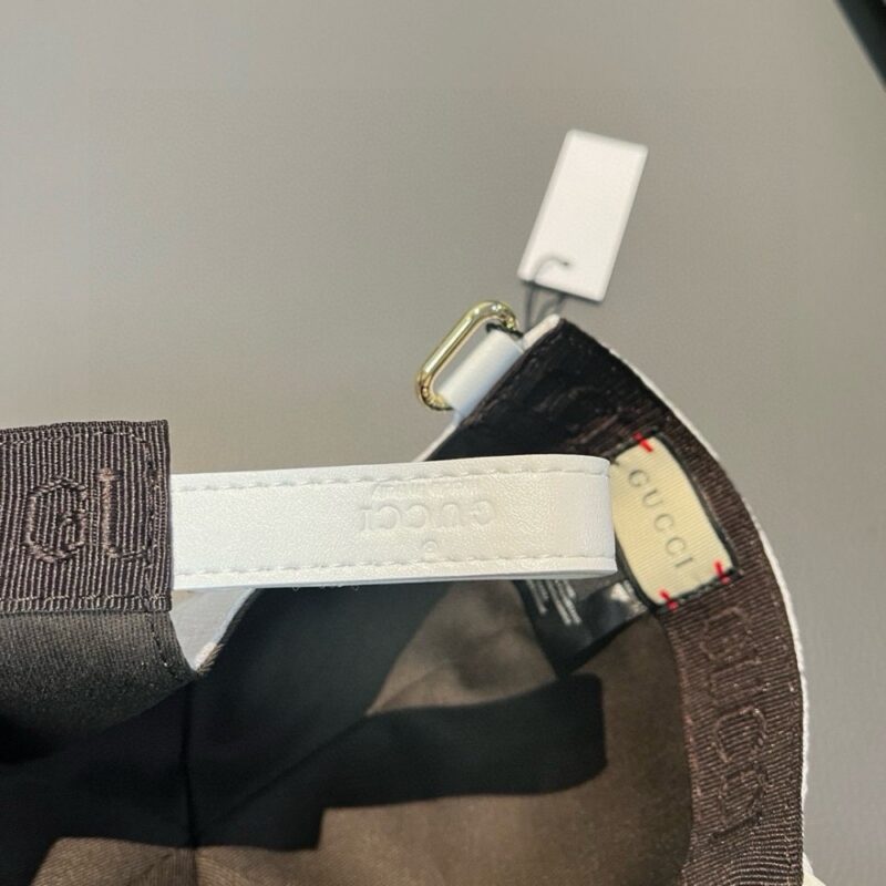 【AT2222】爆発的なフルカラーの入荷 NY＆Gucciコラボレーションキャップ、最新モデル、NYの刺繍、通気性のある帆布+牛革、ディテールは完璧と言える、独占の実物写真、男女兼用。ボックスと布袋が付属し、専門店の公式バージョンの4色が現在販売中です！