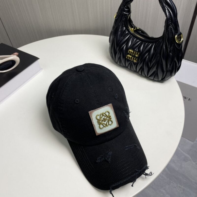 【AT2224】🧢 ロエベLoewe 〜 新しい野球帽 🧢、シンプルでクラシックなロゴ、質感抜群 👍、精巧な高級感、女神必携アイテム、カップル向け🥰