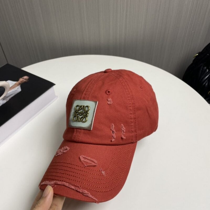 【AT2225】🧢ロエベLoewe〜新しいベースボールキャップ🧢、シンプルでクラシックなロゴ、質感が素晴らしい👍、上質なブランドの雰囲気、女神必須アイテム、カップル向け。