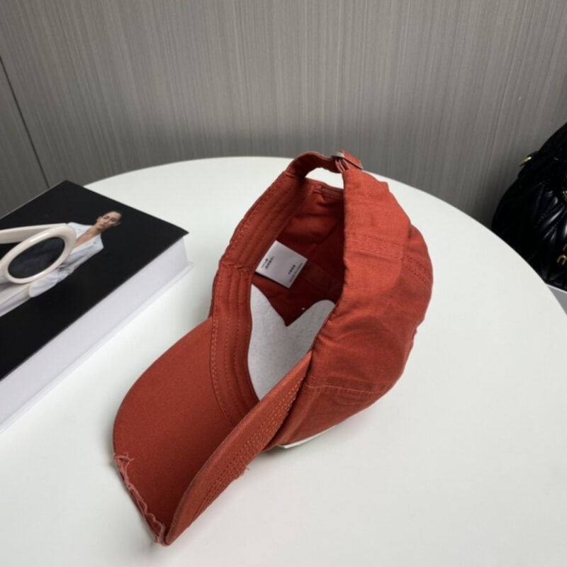 【AT2225】🧢ロエベLoewe〜新しいベースボールキャップ🧢、シンプルでクラシックなロゴ、質感が素晴らしい👍、上質なブランドの雰囲気、女神必須アイテム、カップル向け。