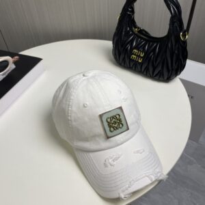 【AT2227】🧢 ロイヤル・ロエベ（Loewe）～新デザインのベースボールキャップ🧢、シンプルでクラシックなロゴ、質感が最高👍、上品なブランドの雰囲気、女神必需アイテム、カップル向け。