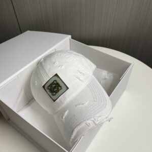 【AT2227】🧢 ロイヤル・ロエベ（Loewe）～新デザインのベースボールキャップ🧢、シンプルでクラシックなロゴ、質感が最高👍、上品なブランドの雰囲気、女神必需アイテム、カップル向け。