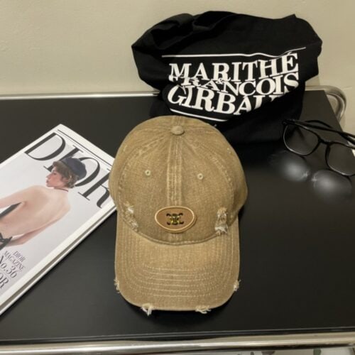 【AT2234】新しい CELINE ウォッシュドバスボールキャップ🧢🔥 出かけるときに必需品、高品質でラベルが完全です。 この機会にぜひ手に入れてください！