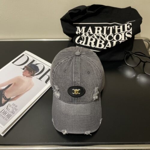 【AT2236】💛防塵バッグ付きセリーヌ CELINE ウォッシュド ベースボールキャップ🧢 🔥新しいベースボールキャップ🧢 街で必須の素敵なアイテムです。 高品質で内部にタグが付いています。 早めに手に入れてください！