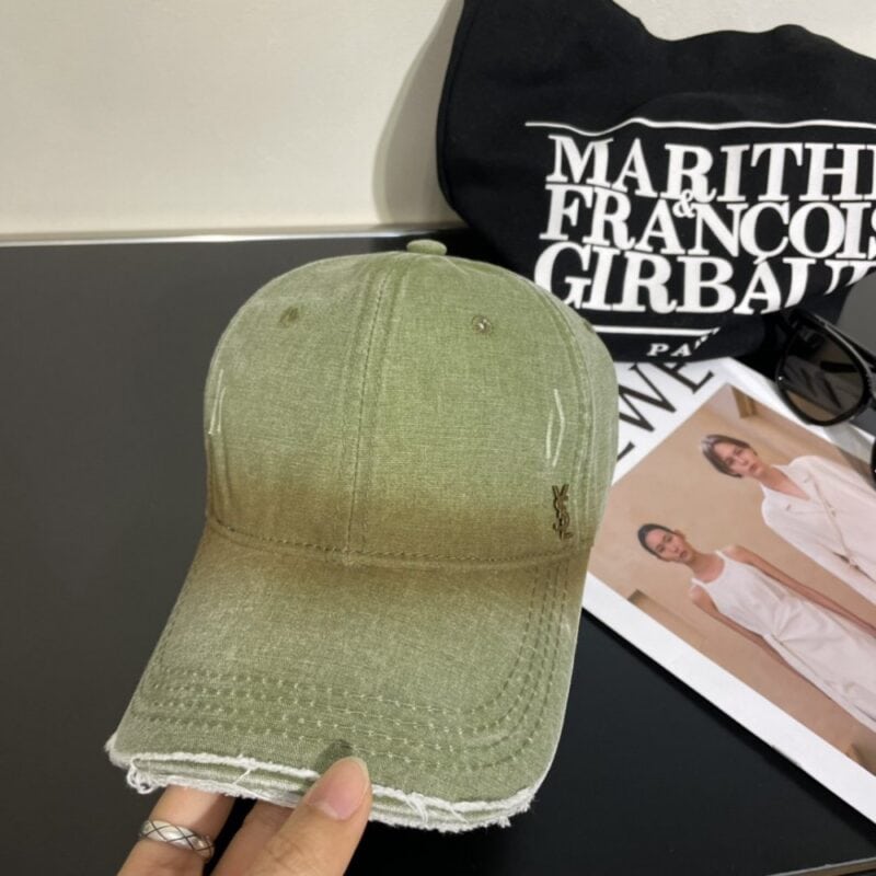 【AT2239】YSLの新しい洗いざらしのデニムベースボールキャップは、テクノロジーが進化しており、洗いざらしのデニムのストリート感が満載で、 現代のファッショナブルな男女子にピッタリです。空港やストリートでの写真撮影も超カッコいいです！