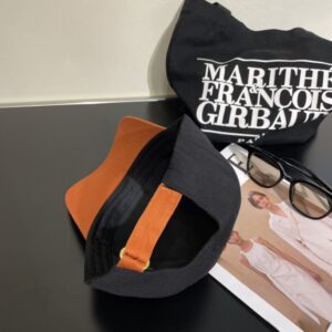 【AT2243】新バージョンのHERMÈS（エルメス）の最新のオリジナル野球帽、パッチワークH、通気性のあるキャンバス生地+ステンレス調整バックル、細部にこだわった、スタイリッシュなカッコいい品質は超素晴らしいです！