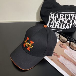 【AT2243】新バージョンのHERMÈS（エルメス）の最新のオリジナル野球帽、パッチワークH、通気性のあるキャンバス生地+ステンレス調整バックル、細部にこだわった、スタイリッシュなカッコいい品質は超素晴らしいです！
