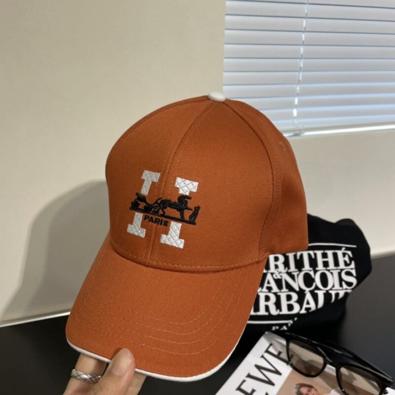【AT2244】新しい発送 HERMÈS (エルメス)の最新オリジナル野球帽、スペルHを組み合わせ、通気性のある帆布生地+ステンレススチール調節バックル、細部までこだわった、ファッションで格好良い質感抜群！