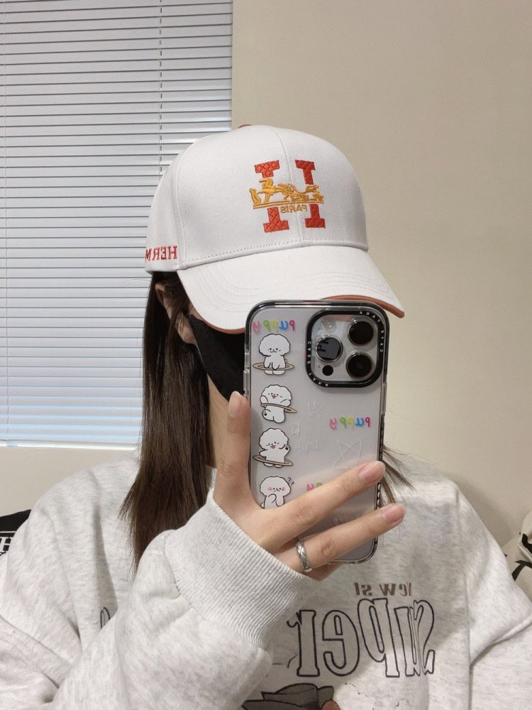 【AT2245】新しい HERMÈS（エルメス）の最新のオリジナル野球帽、カラーブロックのH、通気性のある帆布生地+ステンレス製調整バックル、細部にこだわったデザイン、スタイリッシュでカッコいい、品質も抜群です！