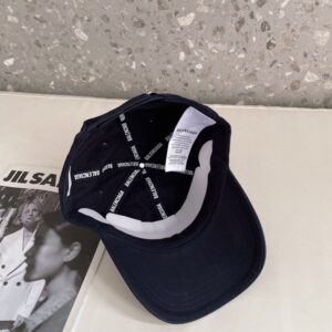 【AT2246】Balenciaga 💛 防塵袋付き【パリの名家】2024新作 刺繍バケットハット、新作入荷、有名ブランドで街に出かける、服に合わせて超絶！手放しで入手必須！