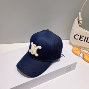 【AT2250】CELINE新作2024春夏シンプルなベースボールキャップは防塵バッグ付きです。新作が入荷しましたので、有名ブランドアイテムでコーディネートがしやすいです。お早めにゲットしてください！