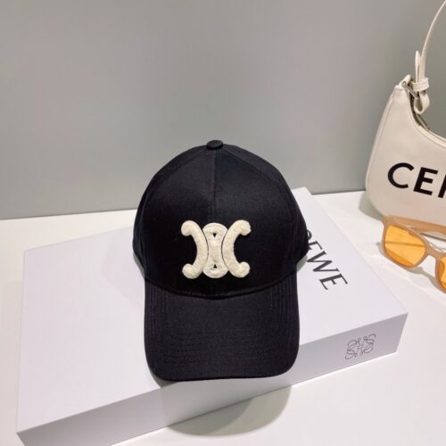 【AT2251】CELINEの2024年春夏コレクションの新作シンプルなベースボールキャップには、防塵袋が付いています。新作が入荷しましたので、ブランド品のこのベストな組み合わせをぜひ手に入れてください！
