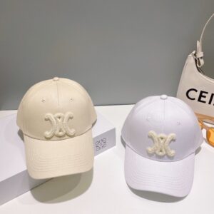 【AT2252】CELINEの2024年春夏コレクションの新作シンプルなベースボールキャップは防塵袋付きで販売中です。ブランドの新作が入荷したので、お早めに手に入れてください！