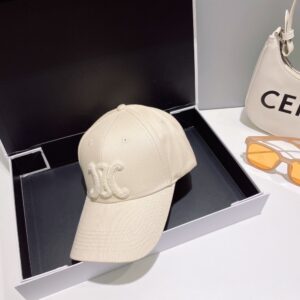 【AT2253】CELINEの2024年春夏コレクションからの新作シンプルなベースボールキャップをお手に入れてください！新作が入荷しました。大人気ブランドアイテムで、コーディネートしやすいアイテムです。お早めにGETしてください！