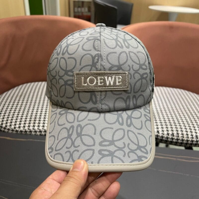 【AT2257】LOEWEロイヴ 2024年モデルのベースボールキャップ、店頭の定番商品、男女兼用
