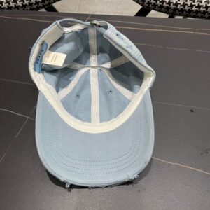 【AT2262】Prada プラダのクールな三角ロゴベースボールキャップはシンプルで格好良いです~男女共用で超カッコいいストリートファッション。帽子の形もとても良いです。