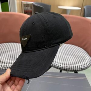 【AT2263】プラダPradaのトレンディな三角ロゴキャップはシンプルでかっこよく、男女兼用で超クールなファッションストリートスタイルです。帽子の形状も非常に良いです。