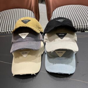 【AT2263】プラダPradaのトレンディな三角ロゴキャップはシンプルでかっこよく、男女兼用で超クールなファッションストリートスタイルです。帽子の形状も非常に良いです。