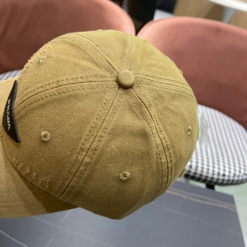 【AT2264】Prada プラダのクールな三角形のベースボールキャップはシンプルでハンサムです。男女兼用で、超カッコいいストリートファッションです。帽子の形がとても良いです。