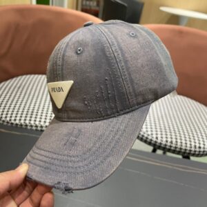 【AT2265】プラダ（Prada）のトレンディな三角ロゴ付きベースボールキャップはシンプルでかっこいいです~男女共用で超かっこいいファッションストリートスタイル。帽子の形が非常に良いです。