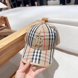 【AT2271】Burberry バーバリーの新しい春夏のカラーブロックベースボールキャップ🧢2024年の春夏のファッションアイテム！個性的なロゴ刺繍！男性でも女性でもファッション感が強い！クールな感じ！