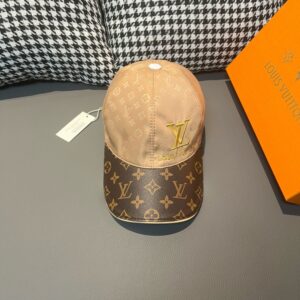 【AT2277】LV (Louis Vuitton) 配箱布袋、LV（ルイヴィトン）の新作オリジナル棒球帽、モノグラム柄パッチワーク、プリント入りサテン生地+専門店のモノグラムレザー、細かい仕事で完璧、クオリティが素晴らしい、ベースのヘッドサイズ56、調整可能なパッチ付き。
