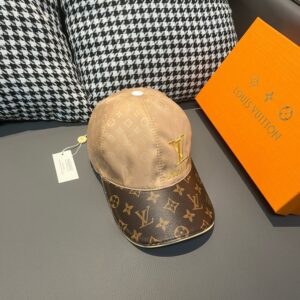 【AT2277】LV (Louis Vuitton) 配箱布袋、LV（ルイヴィトン）の新作オリジナル棒球帽、モノグラム柄パッチワーク、プリント入りサテン生地+専門店のモノグラムレザー、細かい仕事で完璧、クオリティが素晴らしい、ベースのヘッドサイズ56、調整可能なパッチ付き。