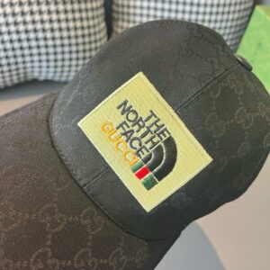 【AT2280】配箱布袋、Gucci（グッチ）の新製品オリジナル野球帽、北面の刺繍！輸入キャンバス+トップグレインレザー、代理購入の人気商品、男女兼用の万能なデザイン、品質抜群！基本的なヘッドサイズは56、パッチは調節可能です。