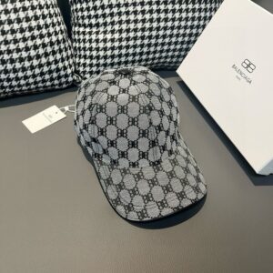 【AT2288】配ボックスバッグ、バレンシアガ（Balenciaga）の新作オリジナル野球帽。キャンバス生地+牛革、純綿裏地で軽量で通気性があり、シンプルで上品！基本的なヘッドサイズは56で、調節可能なパッチがついており、男女ともに使用可能で、四季に必須！