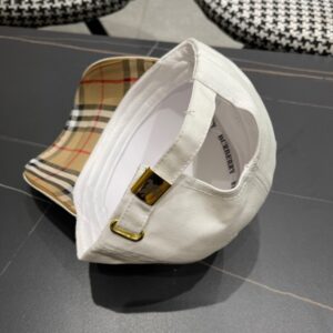 【AT2299】Burberry バーバリーのクラシックベースボールキャップ、シンプルで時代を超えたスタイル、男女兼用！高品質、品質を大切に！