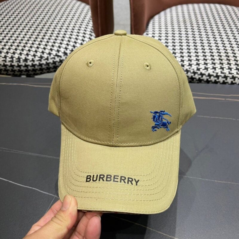 【AT2300】Burberry(バーバリー)のクラシックなオフィシャルウェブサイトで新しいクラシックなベースボールキャップ、シンプルかつ時代を超えたスタイル、男女兼用！高品質、贅沢な品質をお楽しみください！