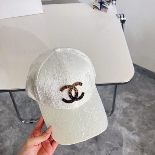 【AT2317】【CHANELシャネル】💛防塵袋付き。 2024年新作の新中華風野球帽。店頭で人気のあるデザインで、男女ともにご使用いただけます。