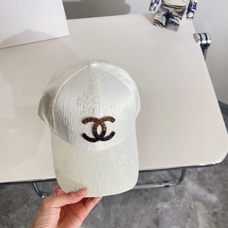 【AT2317】【CHANELシャネル】💛防塵袋付き。 2024年新作の新中華風野球帽。店頭で人気のあるデザインで、男女ともにご使用いただけます。