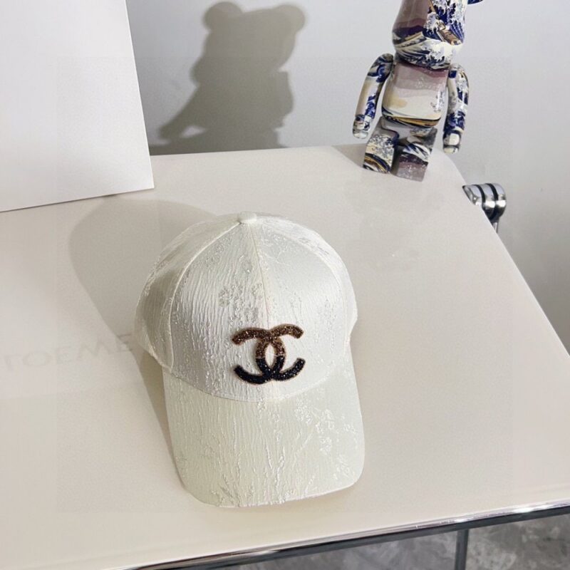 【AT2317】【CHANELシャネル】💛防塵袋付き。 2024年新作の新中華風野球帽。店頭で人気のあるデザインで、男女ともにご使用いただけます。
