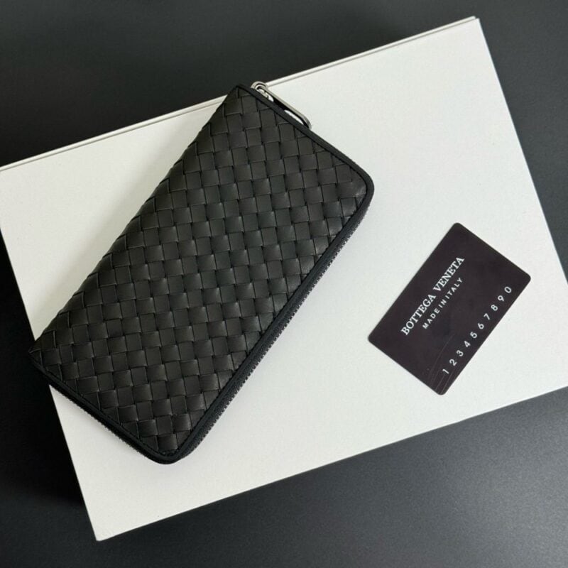 【AT2323】Bottega Venetaの財布は、輸入ワックス牛革を使用しており、純粋な手編みの素材は使うほど柔らかく滑らかで繊細になります。