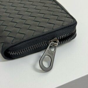 【AT2323】Bottega Venetaの財布は、輸入ワックス牛革を使用しており、純粋な手編みの素材は使うほど柔らかく滑らかで繊細になります。