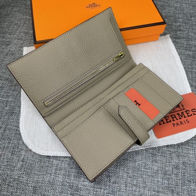 【AT2328】Hermes エルメスのレディース新作モノクロームレザー内ポケット付き立て型財布