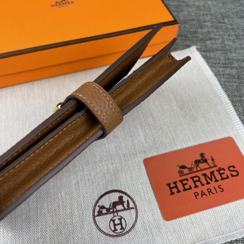 【AT2329】Hermes エルメスのレディース向け新作の単色レザー内側ジッパーポケット付きの縦型財布