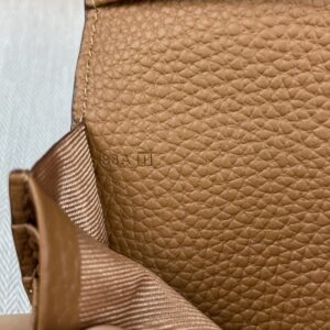 【AT2329】Hermes エルメスのレディース向け新作の単色レザー内側ジッパーポケット付きの縦型財布